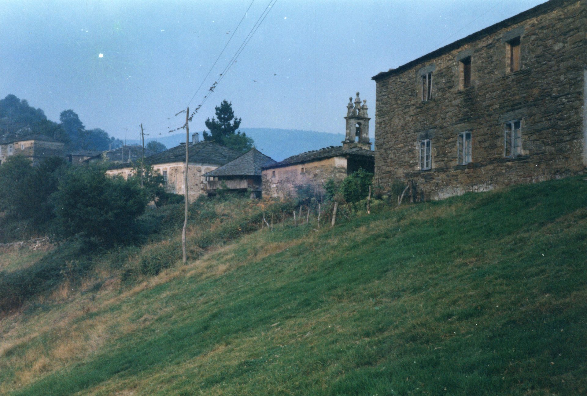 A escola de Ferreirous