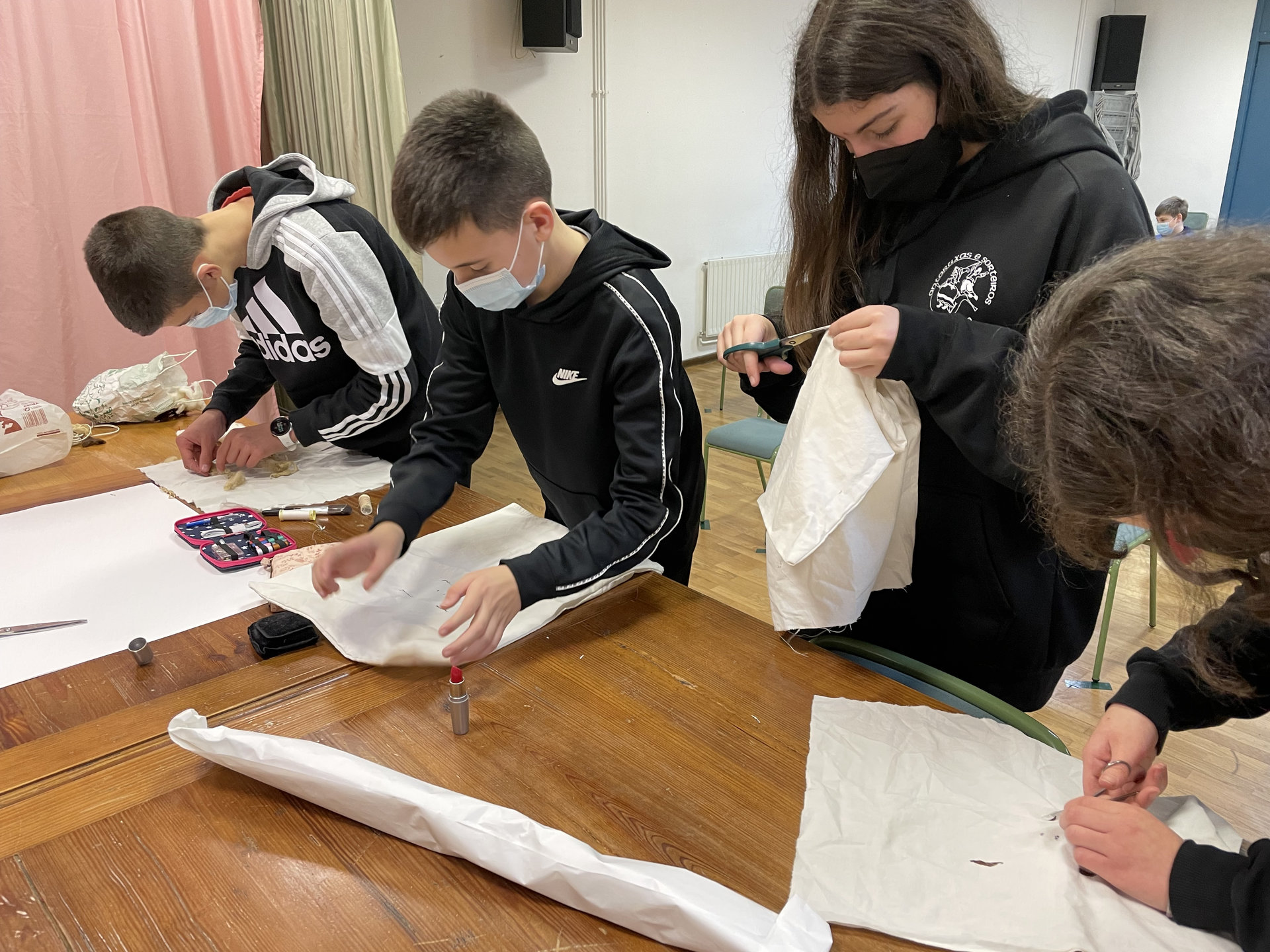Obradoiro de fabricación de caretas, preparación